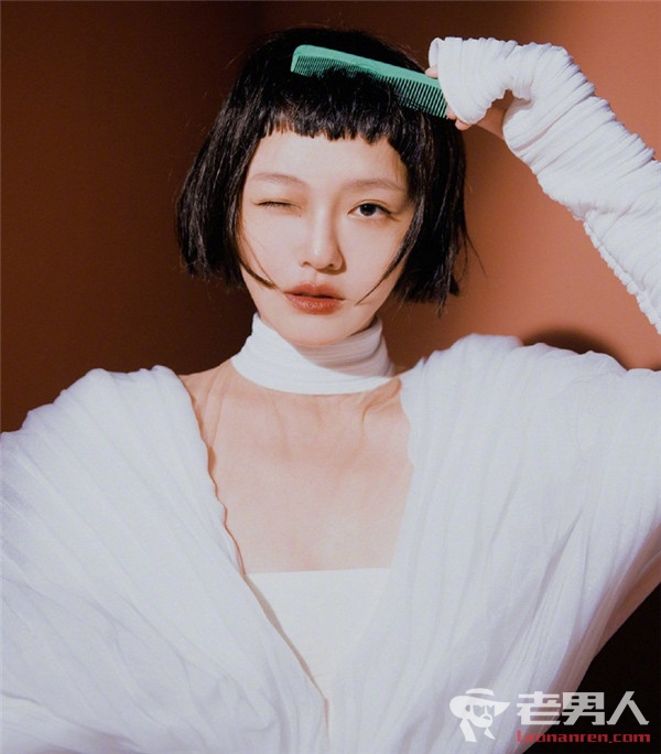 大S狗啃刘海短发 造型带着满满的少女感