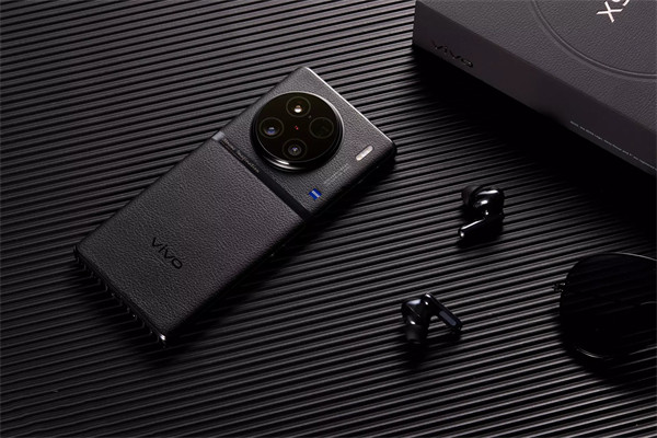 vivo X90 Pro + ȫ׷ 8 Gen 2+vivo V2 оƬտ