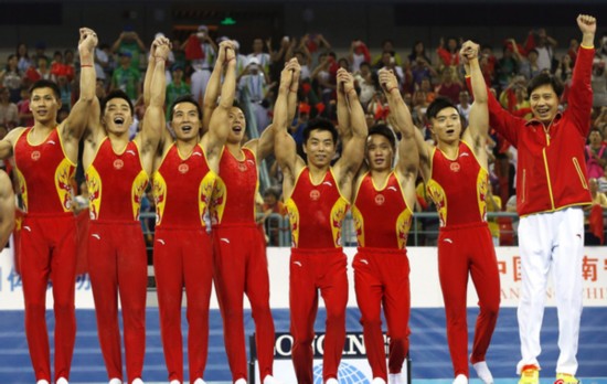 中国体操男团逆转夺冠叶振南落泪：对未来充满信心