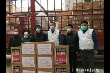 华人华侨海外募集23万个口罩，驰援武汉蔡甸抗疫一线